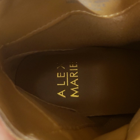 ALEX MARIE SZ 5.5 TAN SUEDE ANKLE BOOTIES - Picture 7 of 10
